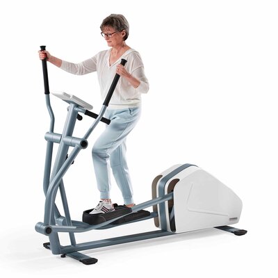 motion cross 900 <p>Aufrechte Trainingsposition und voller Körpereinsatz.</p>
